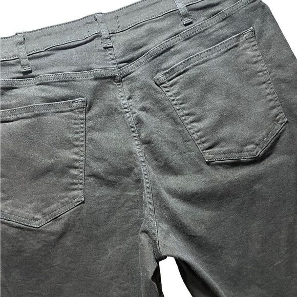 Express slim denim jean shorts cut off style black size 38 - Picture 5 of 13